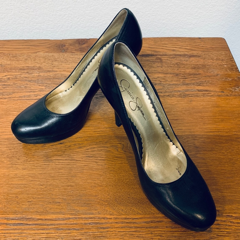 Jessica Simpson Black Highheels